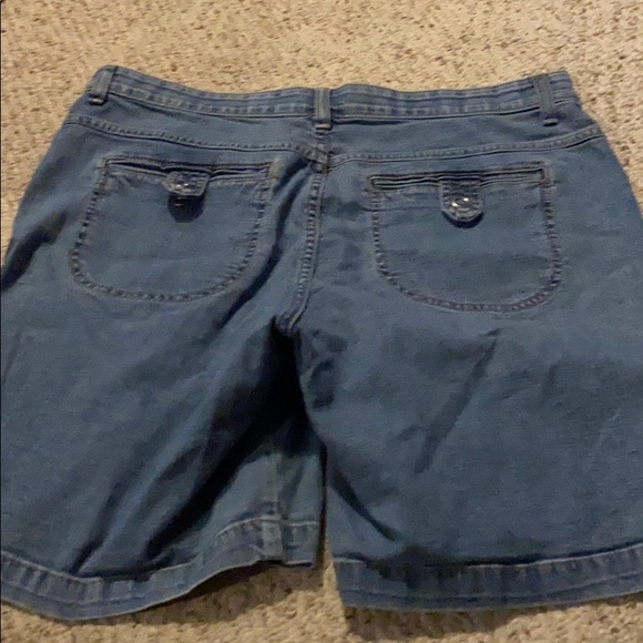 Jean shorts - Picture 2 of 3
